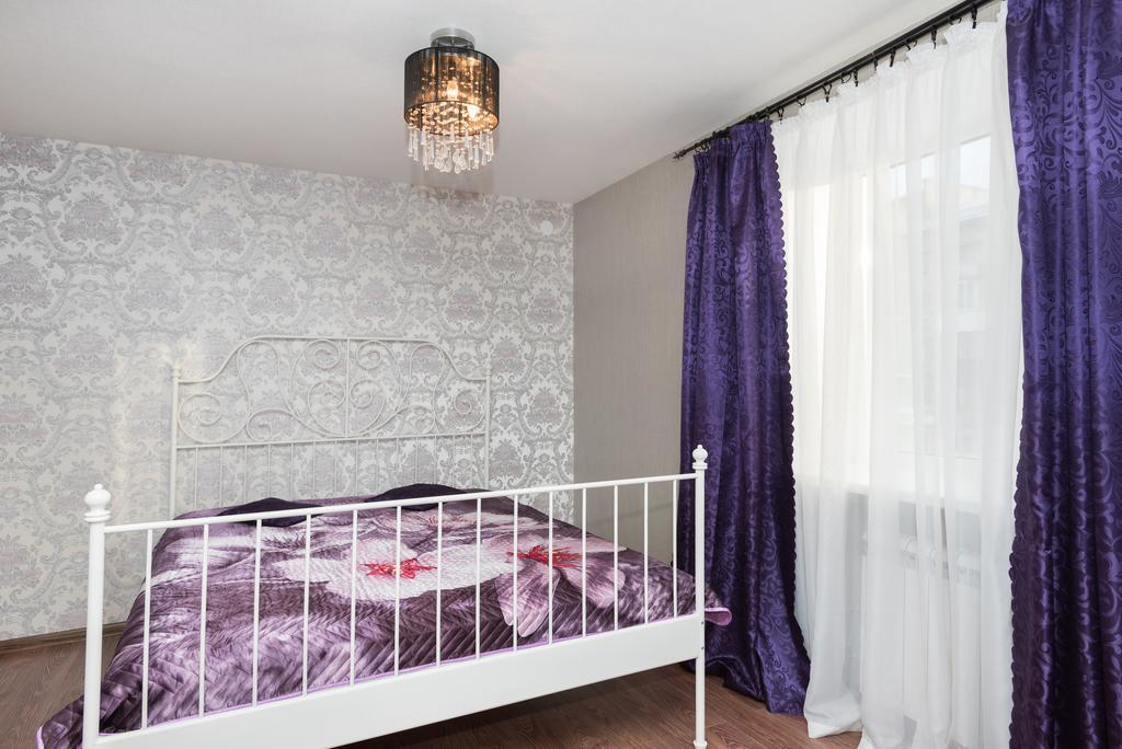 Apartment On Lunacharskogo Ekaterinburg Bilik gambar